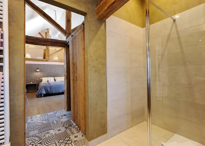 La Des Chouettes Bed & Breakfast 3*